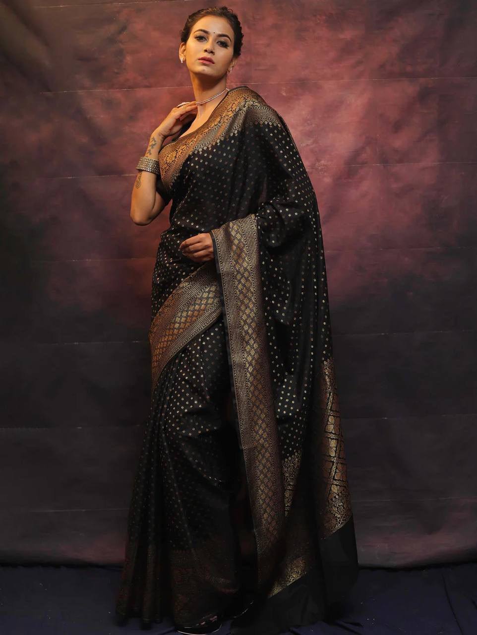 Black Color Soft Banarasi Silk Saree With jacquard Weaving