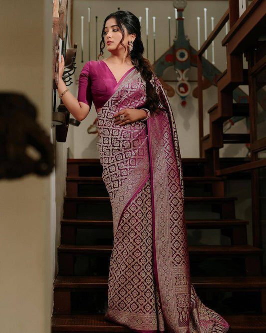 Wine Color Organic Banarasi Sarees For Intimate And Big Fat Indian Weddings, That Are Light On Your Skin And Uplift Your Wedding Shenanigans