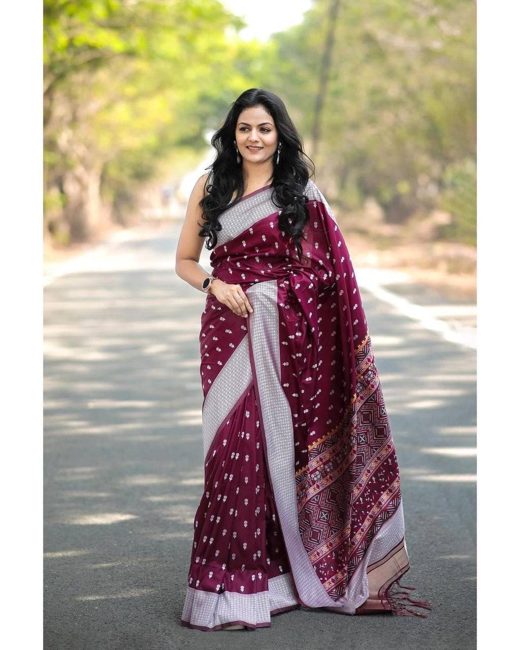 Maroon Color Soft Banarasi Silk Saree With jacquard Weaving