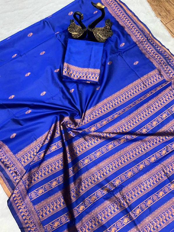 Black Color Soft Lichi Silk Saree With Jecquard Weaving