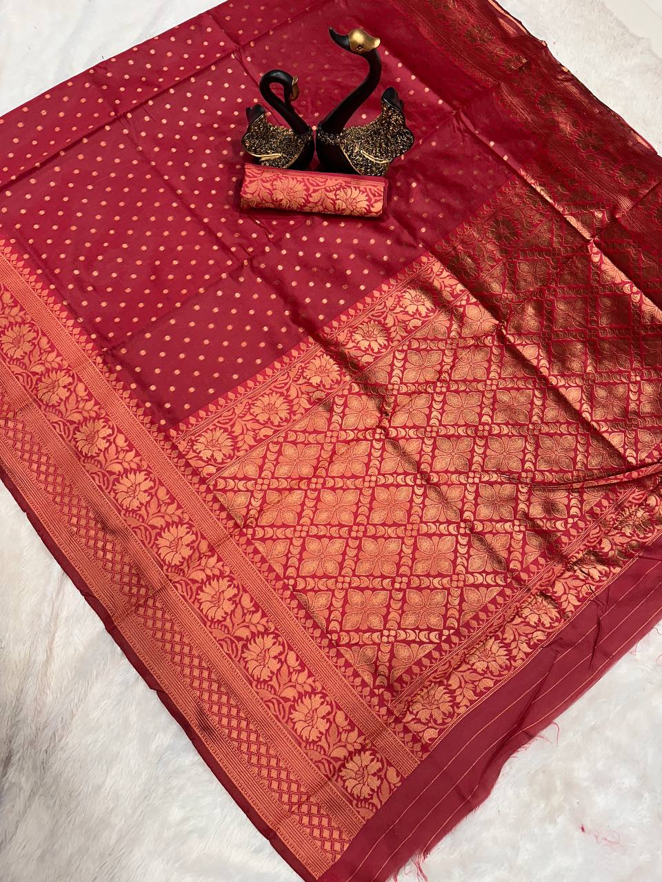 Black Color Soft Banarasi Silk Saree With jacquard Weaving