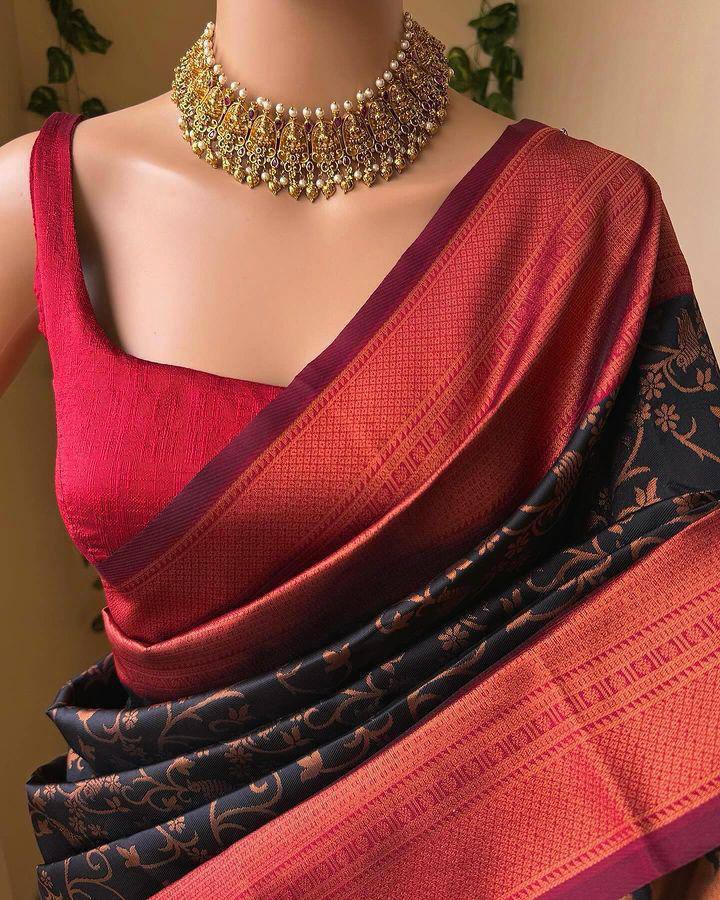 Organic Banarasi Sarees For Intimate And Big Fat Indian Weddings, That Are Light On Your Skin And Uplift Your Wedding Shenanigans